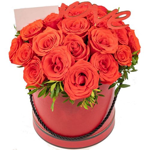 Цветы в шляпной коробке «Алый блеск»